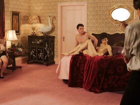 Кэрри Ким голая, Катрина Каннингэм секси, Уитни Ст. Ор голая – Двойка s03e02 (2019) #10