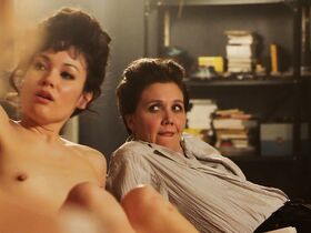 Кэрри Ким голая, Катрина Каннингэм секси, Уитни Ст. Ор голая – Двойка s03e02 (2019) #13