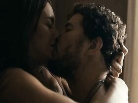 Дира Паис голая, Мариана Риос голая – Сироты Эльдорадо (2015) #2