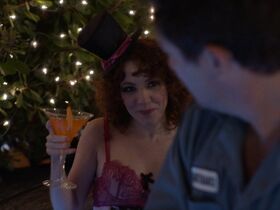 Меган Даффи голая, Анна Пэкуин секси – Любовники s05e04 (2019) #2