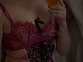 Меган Даффи голая, Анна Пэкуин секси – Любовники s05e04 (2019) #4