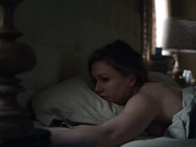 Меган Даффи голая, Анна Пэкуин секси – Любовники s05e04 (2019) #8