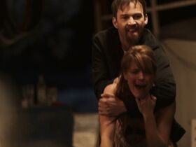 Джессика Рот секси, Кэтлин Роуз Перкинс секси – Подростки (2018) #12