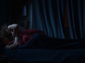 Джессика Рот секси, Кэтлин Роуз Перкинс секси – Подростки (2018) #5