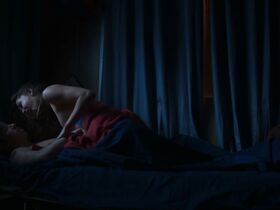 Джессика Рот секси, Кэтлин Роуз Перкинс секси – Подростки (2018) #7