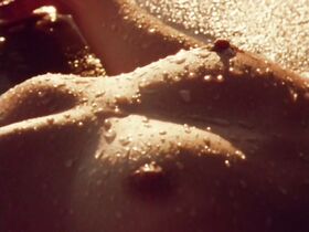 Эрмила Гуэдес секси, Кейра Миата голая, Карен Блэк голая – Copo de Leite (2005) #9