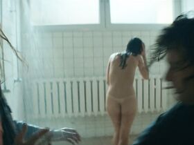 Камила Каминска голая, Анна Прухняк голая – Самый быстрый (2017) #5