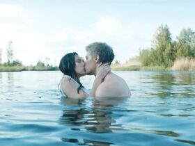 Камила Каминска голая, Анна Прухняк голая – Самый быстрый (2017) #8