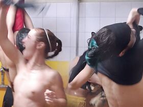 Наталия Барриентос голая, Азия Ортега голая, Мирея Ориоль голая – Хоккеистки s01e02 (2019) #9