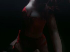 Джулианна Барнингер секси, Роксанна Довер секси – Предвидение (2019) #6