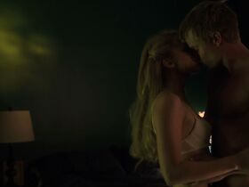 Приянка Чопра Джонас секси, Анабель Акоста секси – База Куантико s01e06 (2015) #9