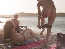 Софи Вербек голая, Динара Друкарова секси – Скобки (2013) #4