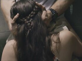 Изабелла Фаррелл голая, Лейна Блум голая, Дэнни Ванг секси, Кейт МакГонигл секси – Изменчивость (2019) #12