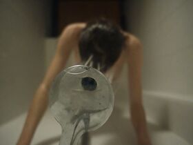 Ноэми Шмидт секси, Гитте Уитт голая, Флер Жеффрие голая – Внутри убийства s01e01-02 (2019) #8