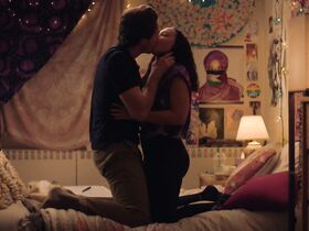 Кэтрин Хан секси, Жасмин Сифас Джонс секси – Миссис Флетчер s01e06 (2019) #5