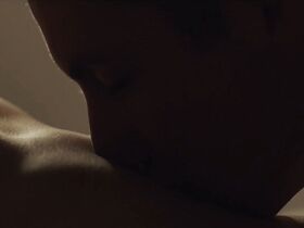 Монья Шокри голая, Жюльетт Госслен голая – Fragile s01e01-03 (2019) #5