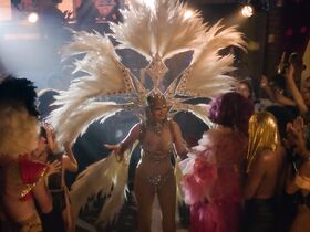 Джина Дэвис секси, Касия Шарек голая – Блеск s03e09 (2019) #13