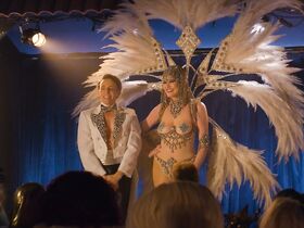 Джина Дэвис секси, Касия Шарек голая – Блеск s03e09 (2019) #15