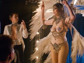 Джина Дэвис секси, Касия Шарек голая – Блеск s03e09 (2019) #17