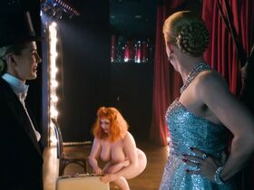 Джина Дэвис секси, Касия Шарек голая – Блеск s03e09 (2019) #8