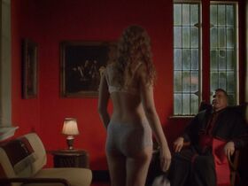 Лорин Кэнни секси – Дорогуша (2019) #12