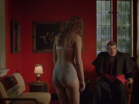 Лорин Кэнни секси – Дорогуша (2019) #13