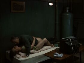 Яннике Крусе голая, Йорунн Кьеллсби секси – Довольно добрый человек (2010) #7