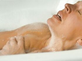 Нина Пролль секси, Надежда Бреннике голая – К черту Анну Мольнар (2017) #6