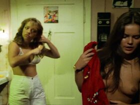 Михаэлла Каргер голая, Николь Дофлер голая – Франкфурт, Кайзерштрассе (1981) #14