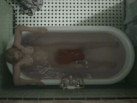 Белла Хиткот голая, Лэйн Нил голая – Странный ангел s02e06 (2019) #7