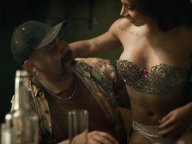 Габриэла Самора голая, Офелиа Гуиза секси – Янки s01e03, e08, e22, e24, e25 (2019) #4