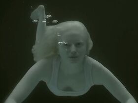 Хоана Фрагосо Блендл голая – Удушье (2019) #5