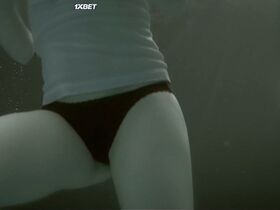 Хоана Фрагосо Блендл голая – Удушье (2019) #6