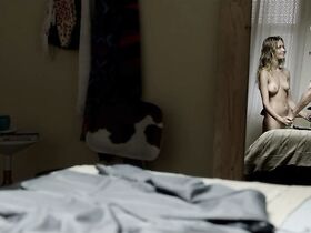 Алин Джонс голая, Летисия Сабателла голая – Счастливый час (2019)