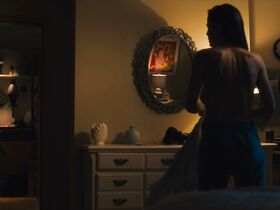 Карла Гуджино секси, Елена Анайя голая – Джетт s01e03 (2019) #5