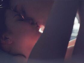 Холстон Сейдж секси, Майя Митчелл секси – Наше последнее лето (2019)