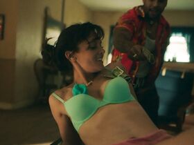 Фрэнки Шоу секси, Самара Уивинг секси – Мамаша s02e08 (2019)