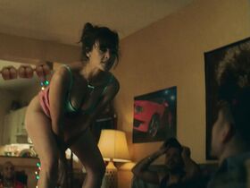 Фрэнки Шоу секси, Самара Уивинг секси – Мамаша s02e08 (2019) #4