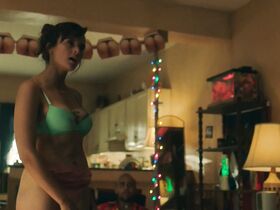 Фрэнки Шоу секси, Самара Уивинг секси – Мамаша s02e08 (2019) #6