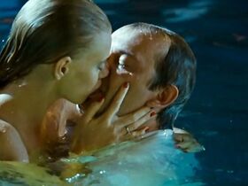 Ольга Николич голая – Взрослая дочь, или Тест на... (2010) #8