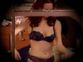 Шеннен Доэрти секси, Мари-Жозе Колберн голая, Ингрид Феле голая – Ночной свет (2003) #3