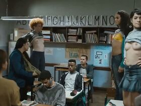 Сара Антунес голая, Ингрид Гайгер голая – Второй звонок s01e05 (2019) #5