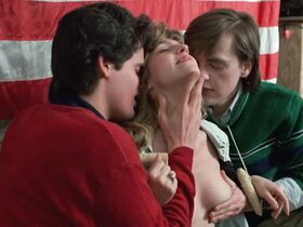 Кассандра Делани голая, Сеселия Вильде голая, Сюзанн Дин голая, Ронна Ларсен голая – Роковая ночь (1990) #8