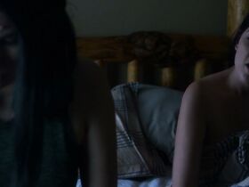 Ванесса Ли голая, Брианна Хеллер голая – Остался я один (2019) #12