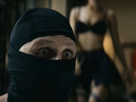 Эрин Мориарти секси, Бриттани Аллен голая – Пацаны s01e03 (2019) #12