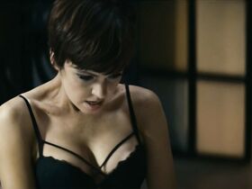 Эрин Мориарти секси, Бриттани Аллен голая – Пацаны s01e03 (2019) #15