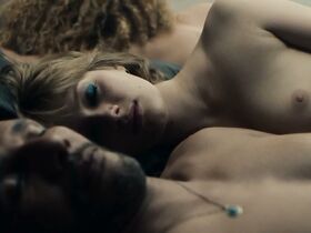 Сара Паскье голая, Надя Терешкевич голая – Персона нон грата (2019)