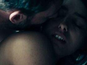 Сара Паскье голая, Надя Терешкевич голая – Персона нон грата (2019) #4