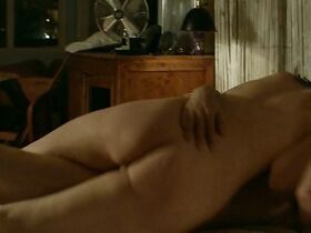 Санне Лангелаар голая, Софи Вругоп голая – Вне семьи (2012) #4