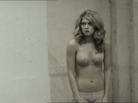 Пейтон Лист секси, Камерон Гудман секси – Шатл (2008) #8